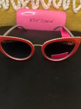 Betsey Johnson Coral Red Cat-Eye Sunglasses with Gold Bridge